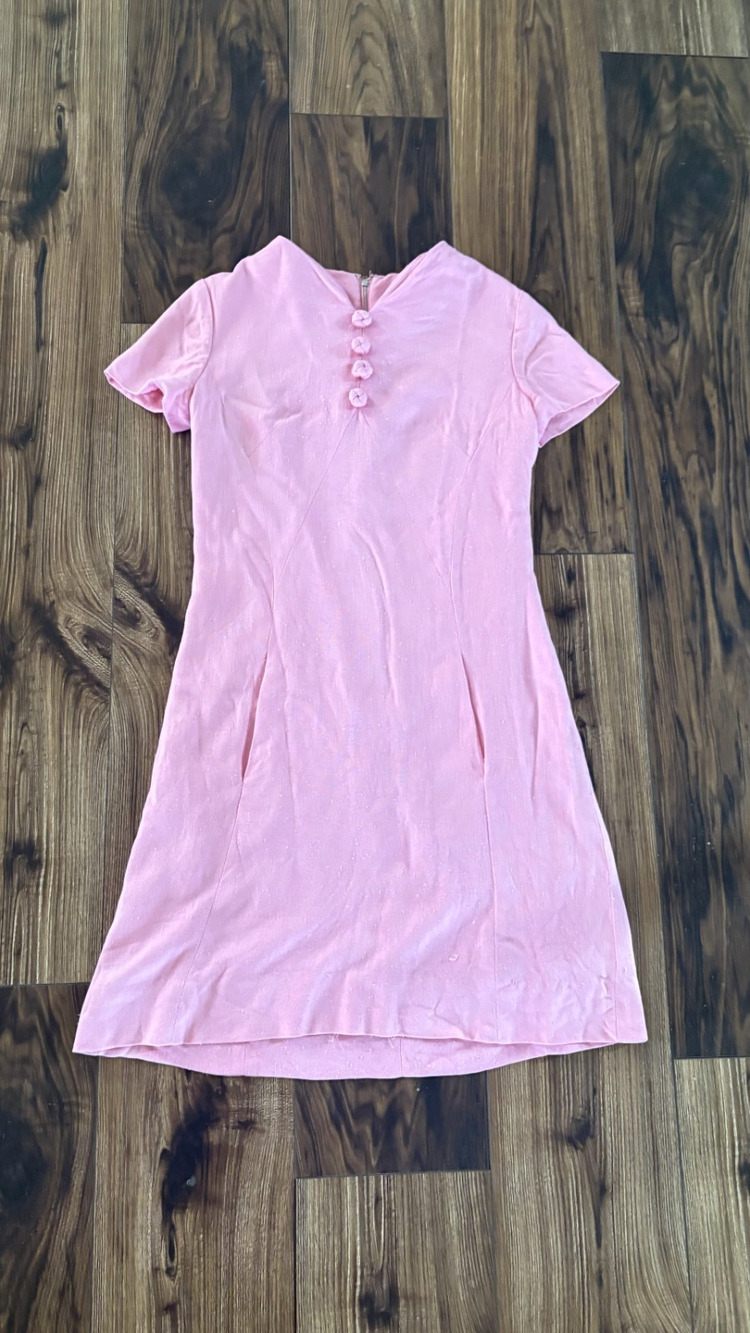 Vintage 60s A Leslie Fay Original Pink Shift Dress Mod Frog Knot Buttons Small